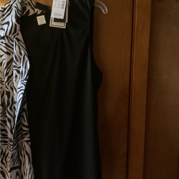 NWT MAGGIE BARNES BLACK TANK WITH SHEAR ZEBRA STRIPE SHIRT 1X - Picture 4 of 4